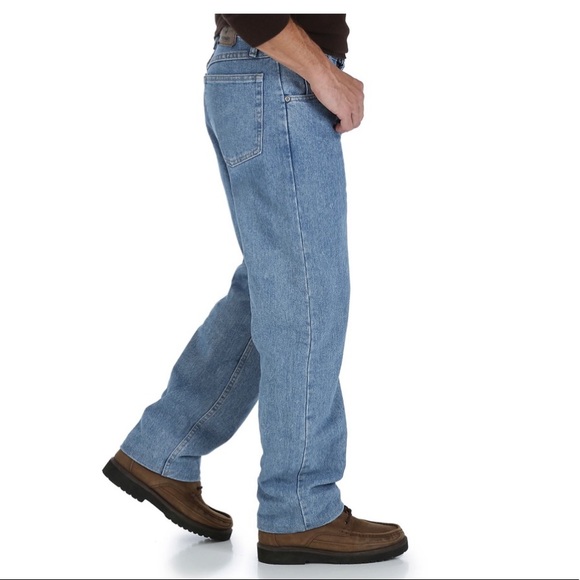 Wrangler Other - Wranglers Relaxed Fit Jeans